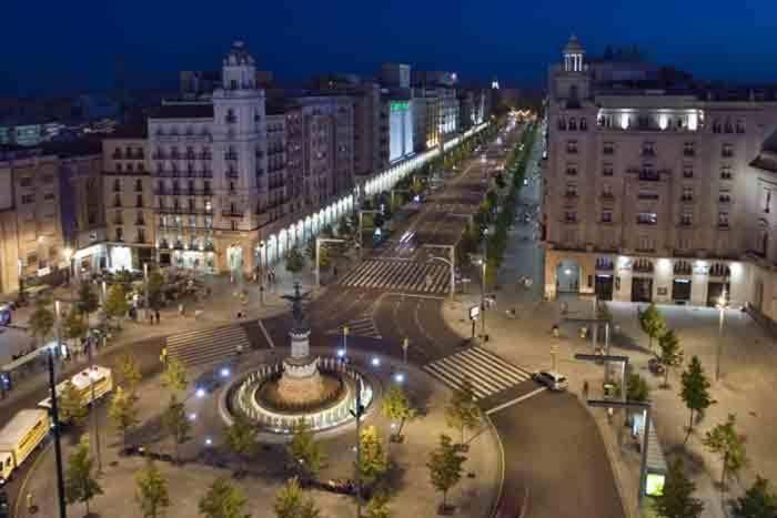 Apartamentos Plaza Espana Deluxe Сарагоса Екстериор снимка